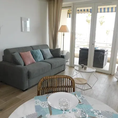 T1 Imperial 2 Waterfront Air Conditioning Parking Apartment *